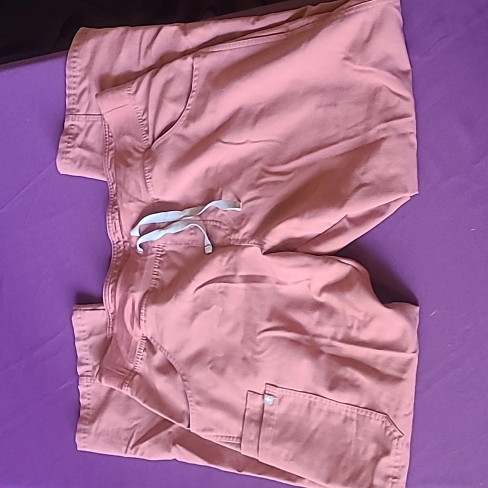 Figs Kade cargo scrubs mauve